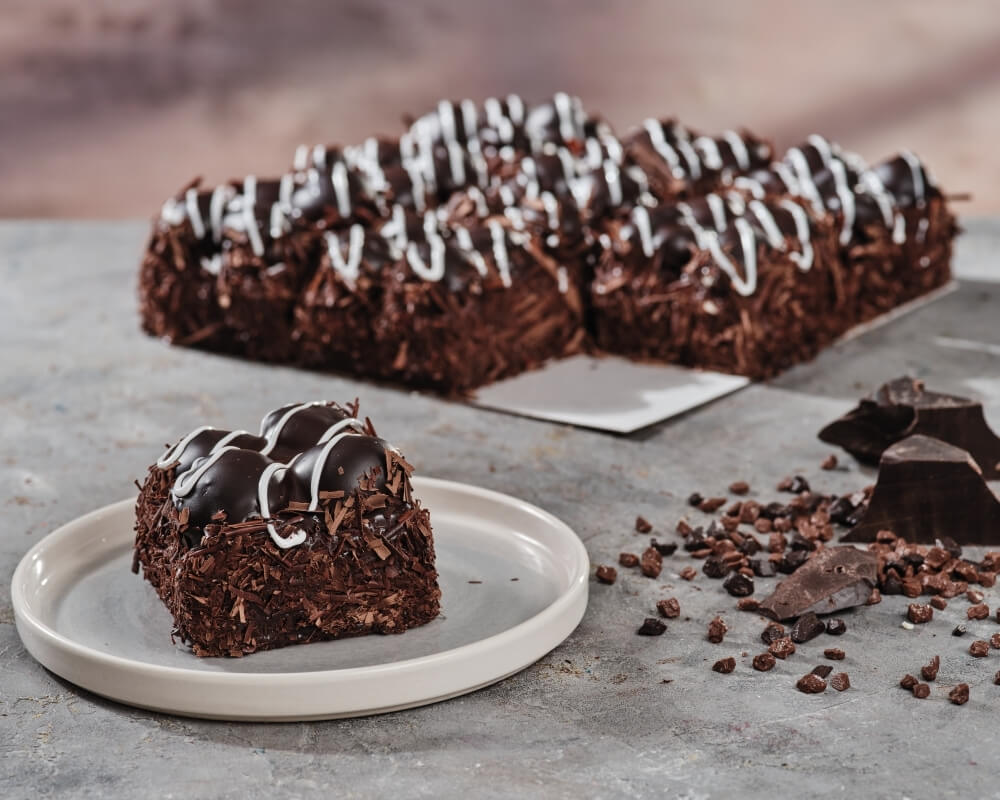 Siyah Mono Profiterol